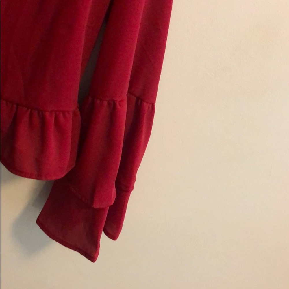 Lulu’s Blouse - Picture 3 of 3